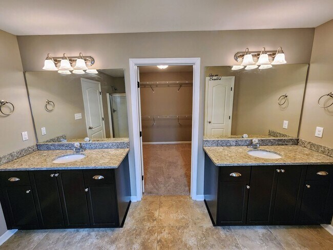 Building Photo - Spacious cul-de-sac home in Grovetown