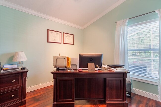 Building Photo - 16204 Nottingham Park Way