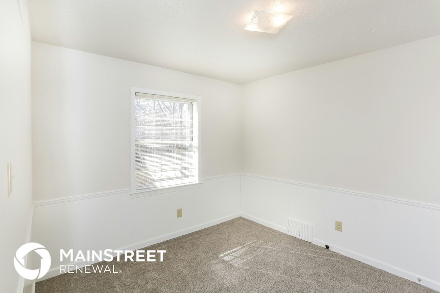 Building Photo - 6041 Syon Cove