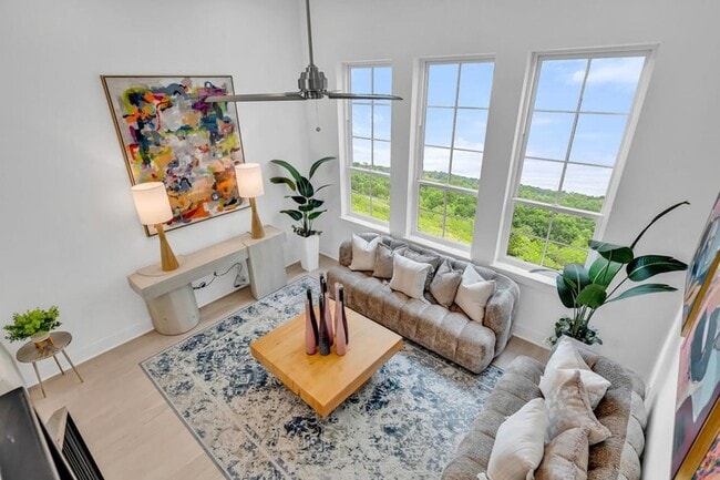 Building Photo - 276 Pullman Ct