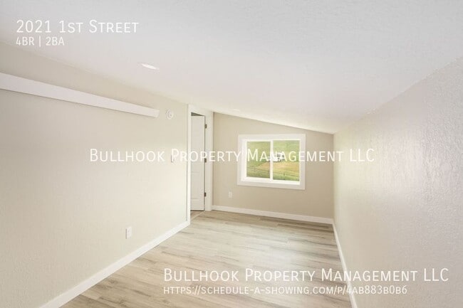 Building Photo - 2021 1st St