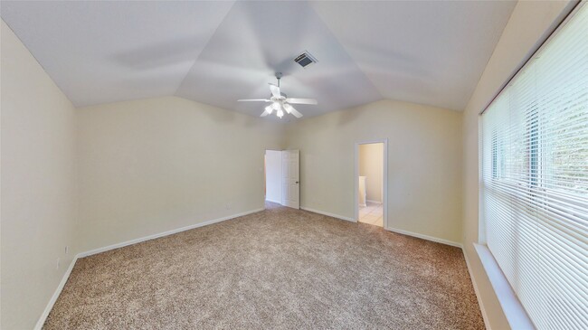 Building Photo - 14527 Eastern Redbud Ln