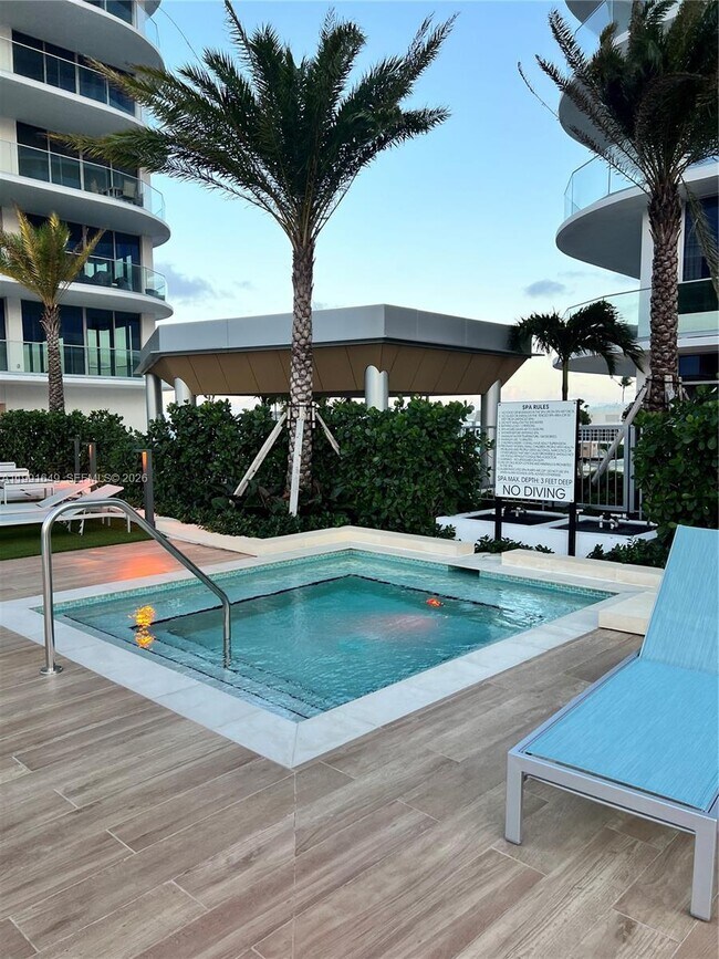 Building Photo - 153 N Seabreeze Blvd