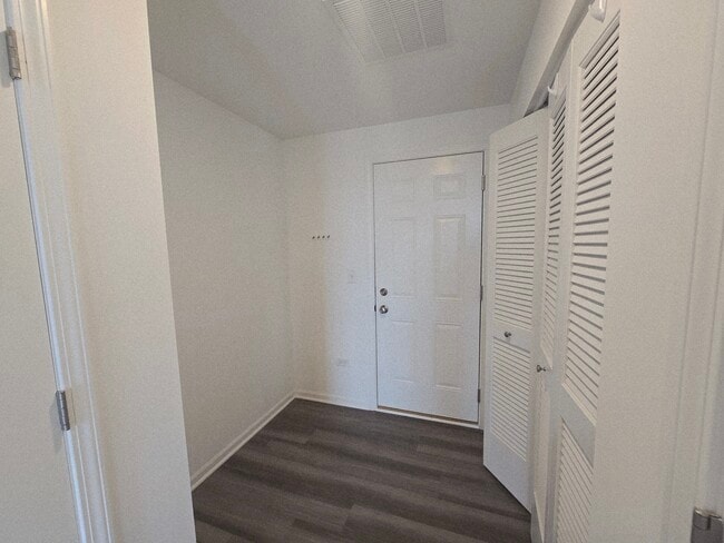 Building Photo - 12606 S Talbot Cir