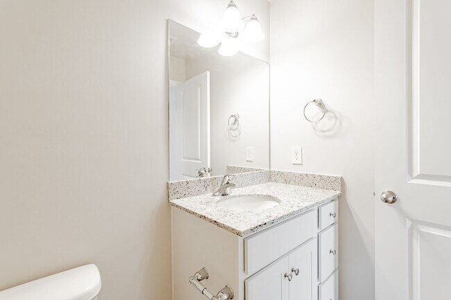 Building Photo - Gorgeous 4-Bedroom Home in Boulder Ridge –...