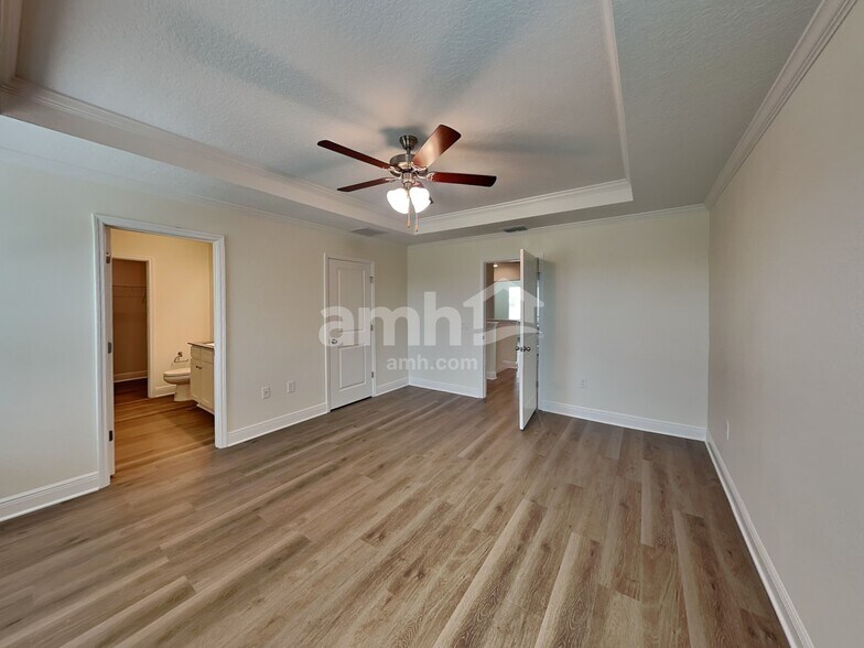 Building Photo - 1124 Heavenly Dr