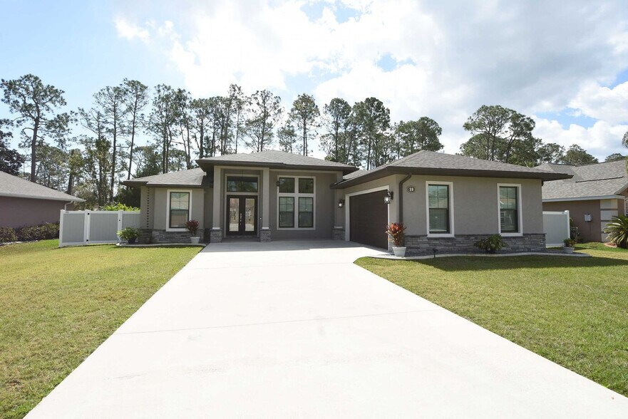 Building Photo - 13 Elder Dr