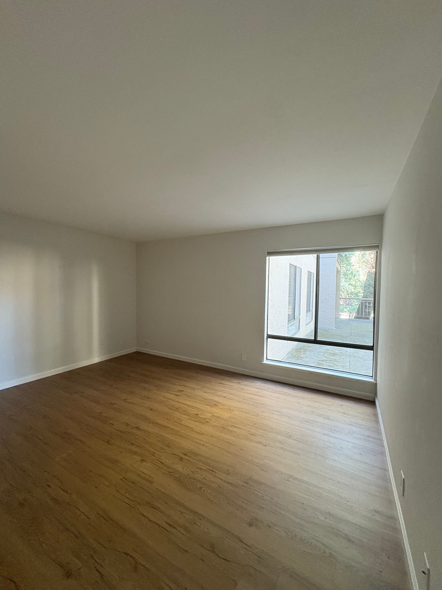 master bedroom - 350 N Civic Dr