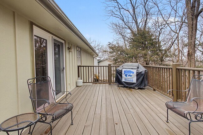 Building Photo - 2817 Arbor Dr