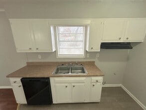 Building Photo - 5270 Algiers Dr