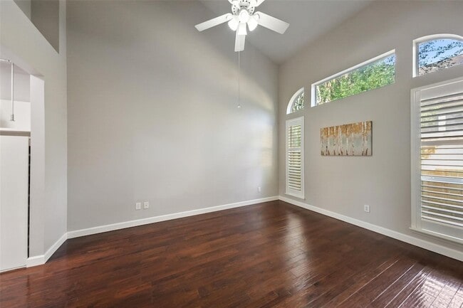 Building Photo - 2351 Summit Way Ct