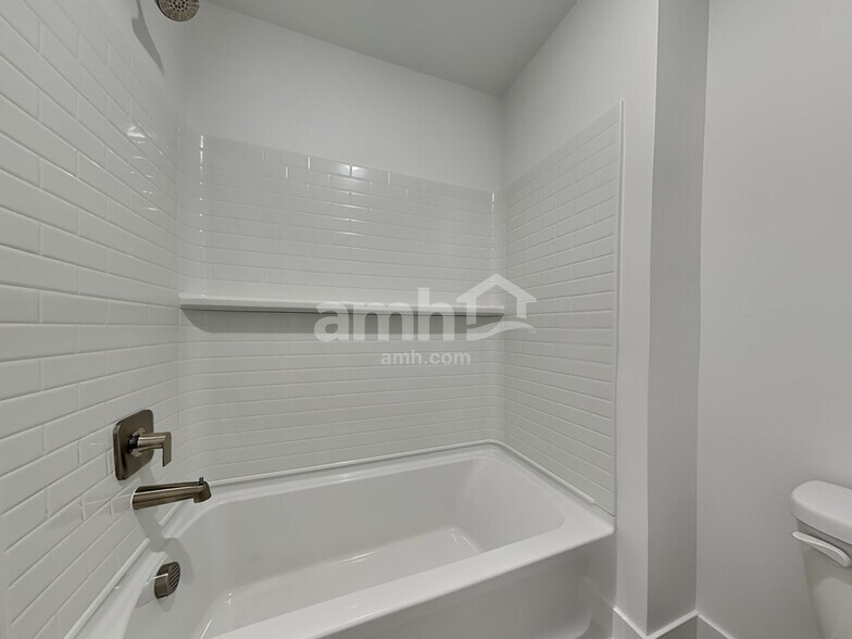 Building Photo - 7726 Brenden St SW
