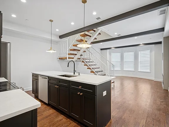 Building Photo - 2926 W Oxford St