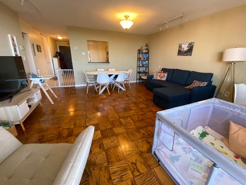 Building Photo - 60 Longwood Ave