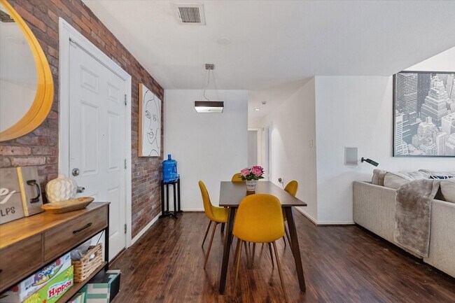 Building Photo - 1201 Bering Dr