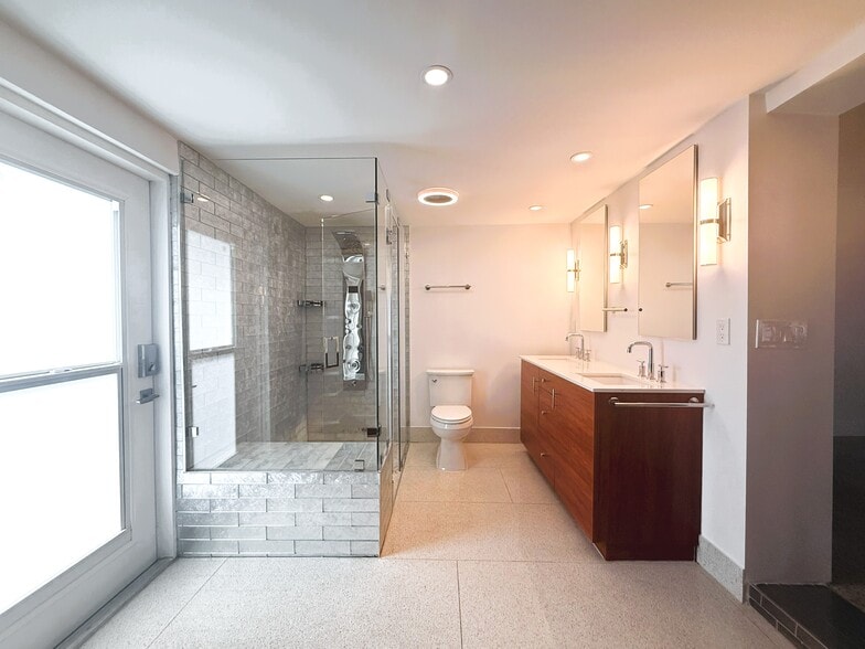 Primary Bathroom - 602 NE 37th St