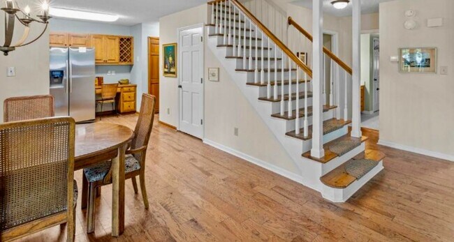 Building Photo - FUlly Furnished Waterfront Home 50' Dock Protected Inlet- 3BR/2BA Marina Community New Bern