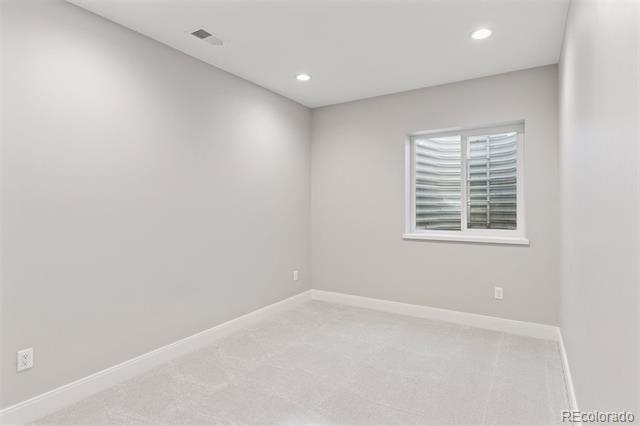 Building Photo - 1404 Swan Peter Dr