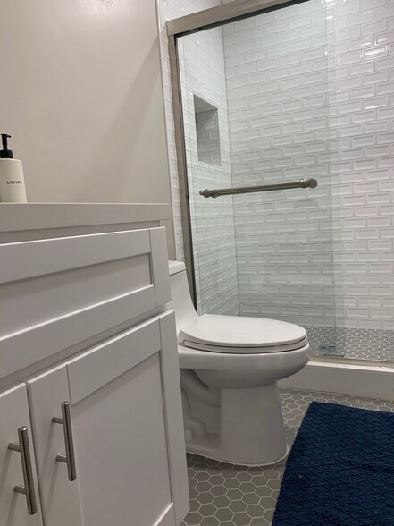 Building Photo - 4236 Cleveland Ave