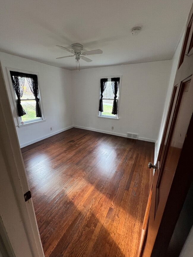 Building Photo - 19 Bennett Rd