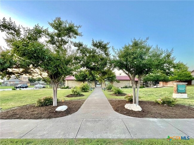 Building Photo - 110 Nick Price Loop