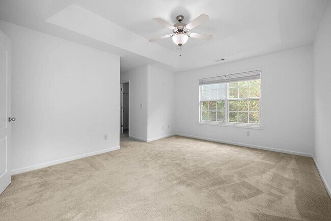 Building Photo - 2677 Cedar Dr