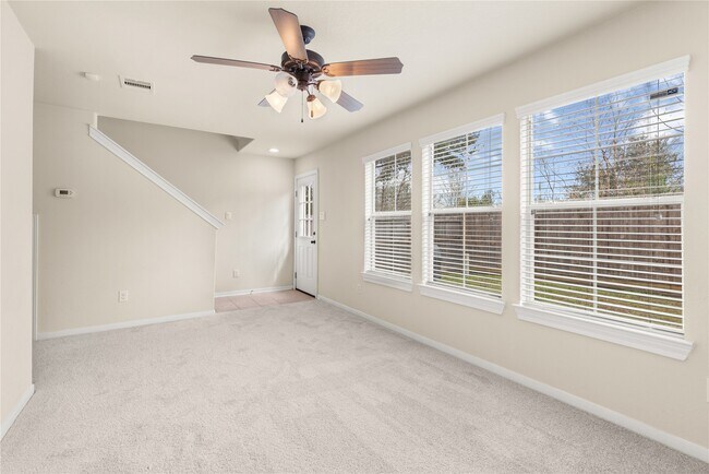 Building Photo - 3334 Clearview Villa Way