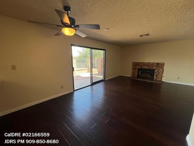 Building Photo - Lancaster 4 Bedroom Home