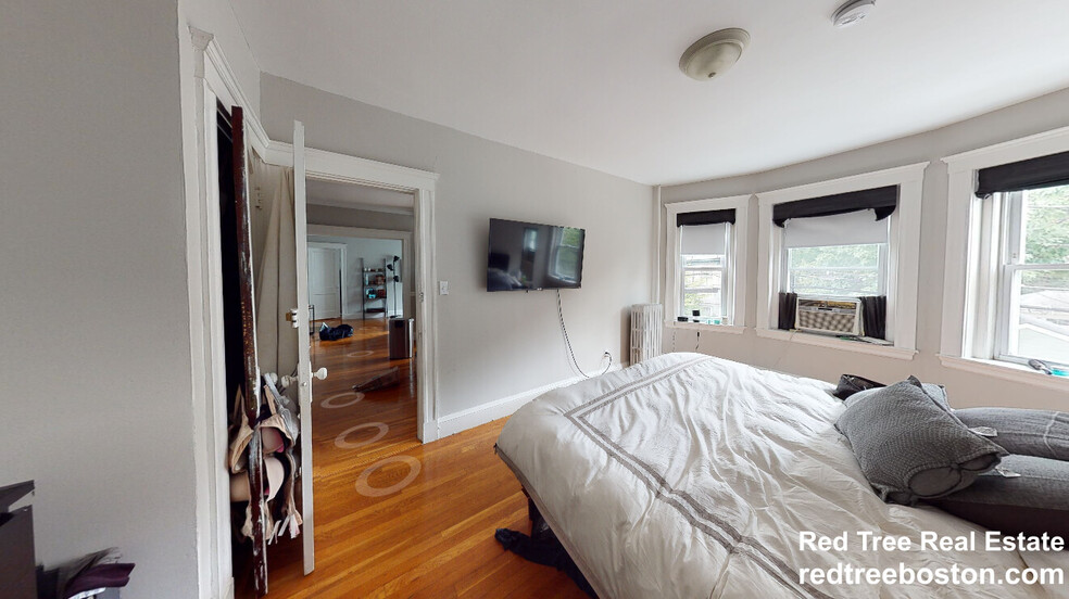 Apt 5 - 8 Gray St