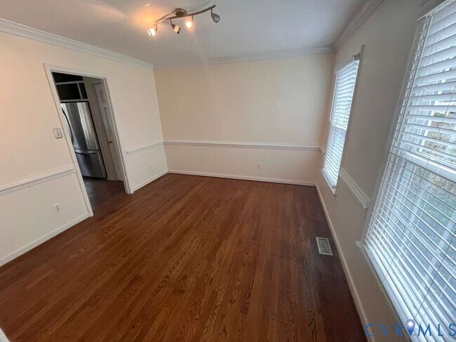 Building Photo - 5916 Park Forest Ln