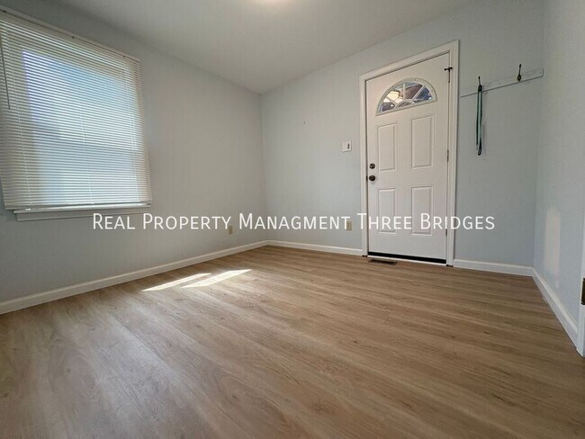 Building Photo - 10335 Lackland Rd