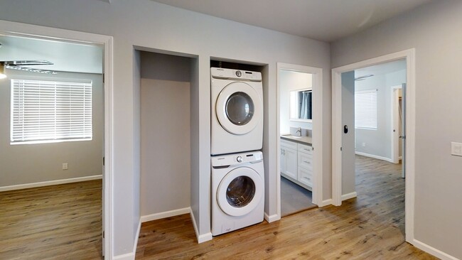 Building Photo - 10 minute walk to SDSU!