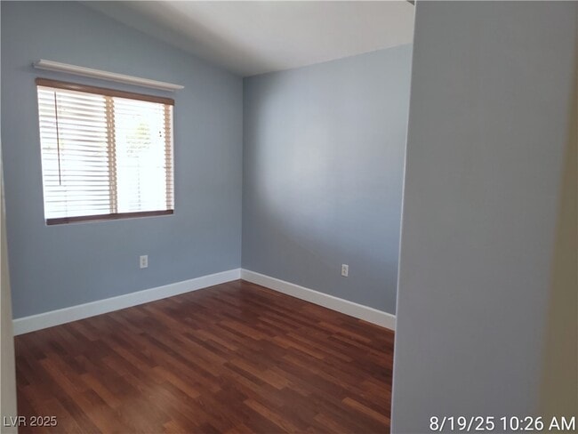 Building Photo - 5250 Panguitch Dr