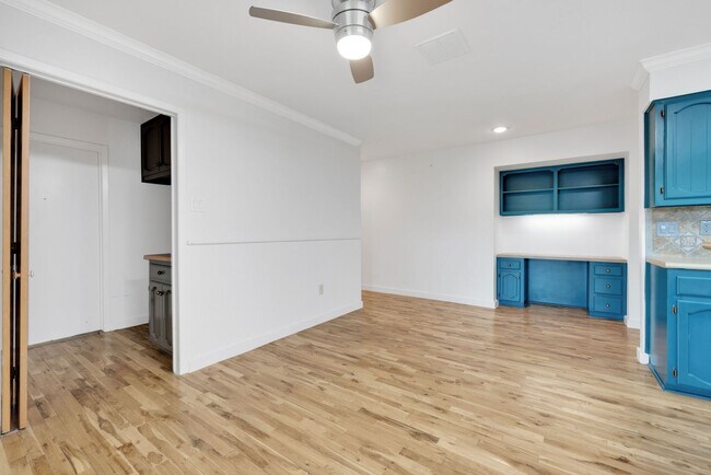 Building Photo - Charming 3/2 in Scenic Helotes, TX