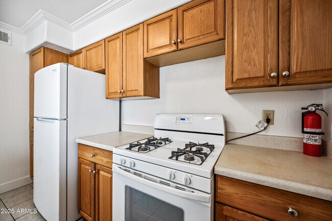 Building Photo - 2208 N 47th Ln