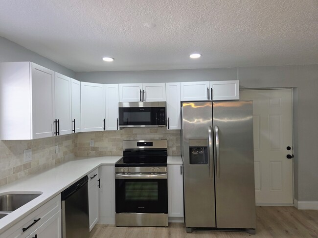 Building Photo - 3150 Emerson Ave S