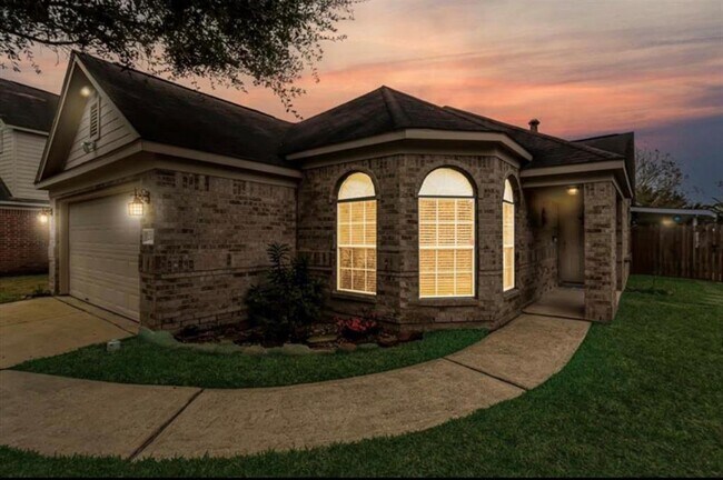 Building Photo - 12106 Landsdown Ridge Way