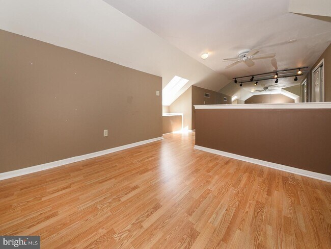 Building Photo - 252 Copper Beech Dr