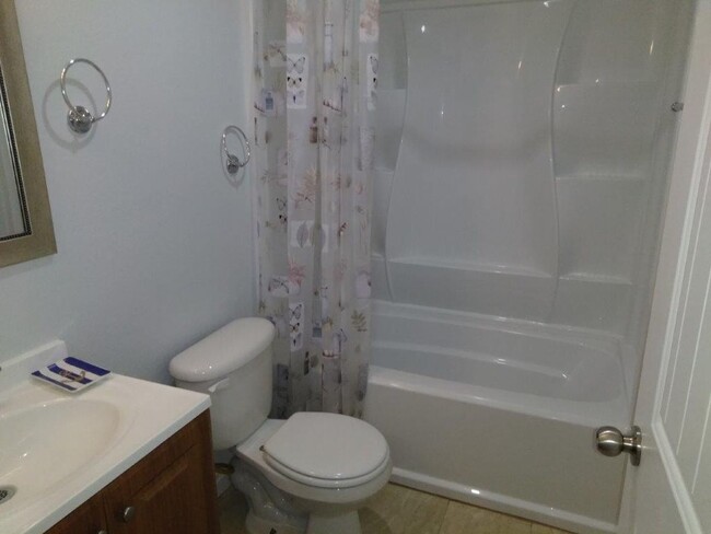 Building Photo - Cherry Creek Schools, 2 bed, 1 bath, 900 s...
