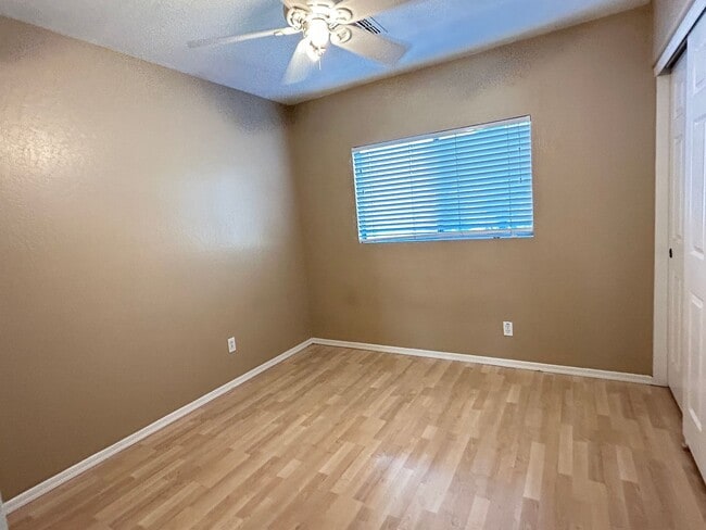 Building Photo - 9598 N 82nd Ln