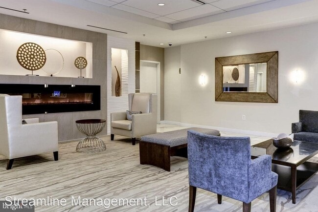 Building Photo - 1 br, 1 bath House - 5101 River Rd #1410