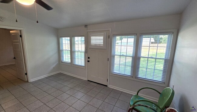 Building Photo - 412 N Houston Lake Blvd