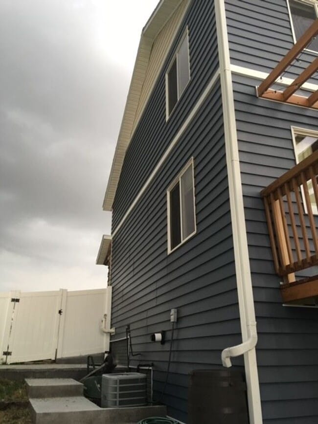Building Photo - 4104 Gunsmoke Rd