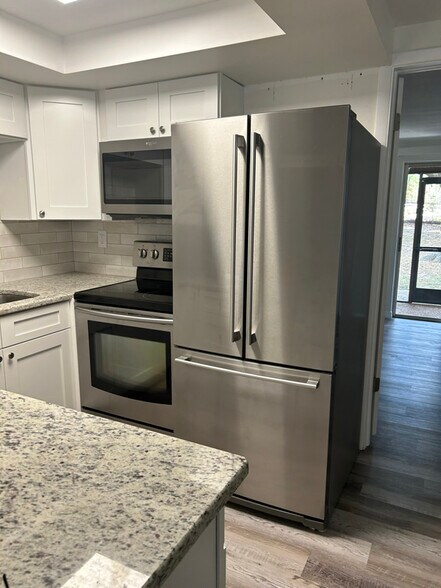 Building Photo - 6122 Arthur Ave