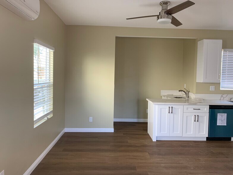 Building Photo - 5117 W 21st St