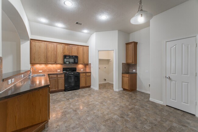 Building Photo - 25531 Forest Springs Lake
