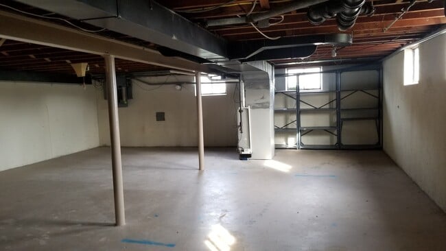 Building Photo - CHECK ME OUT!  3 Bedrooms, 2 Full Baths, B...