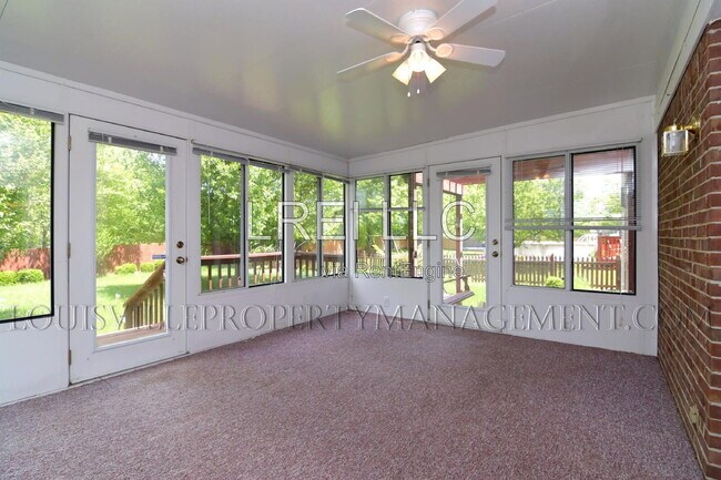 Building Photo - 4625 Oak Pointe Dr