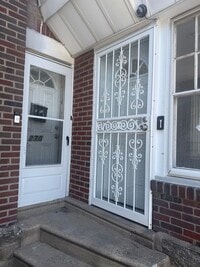 Building Photo - 270 Rosemar St