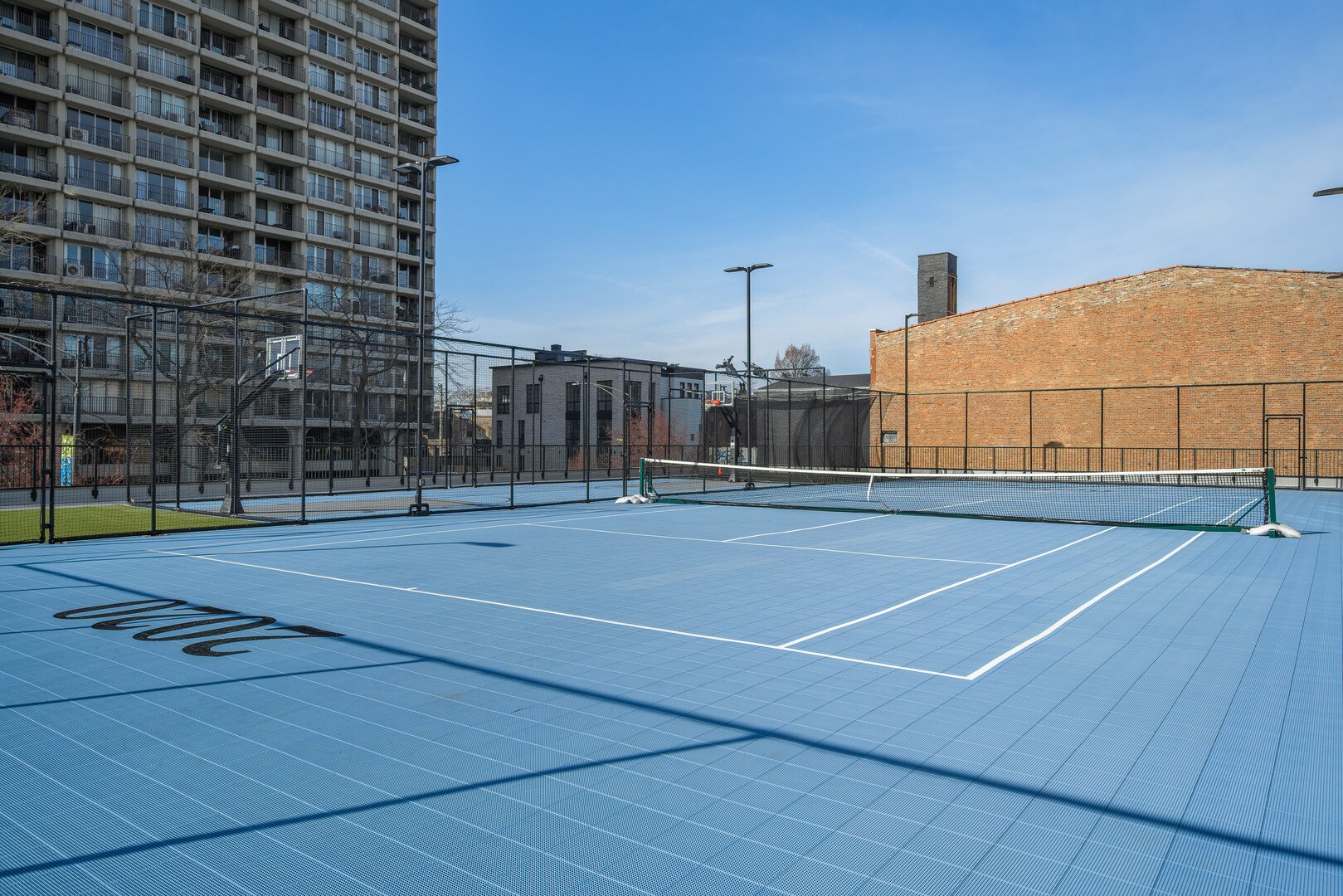 Building Photo - 2020 N Lincoln Park W